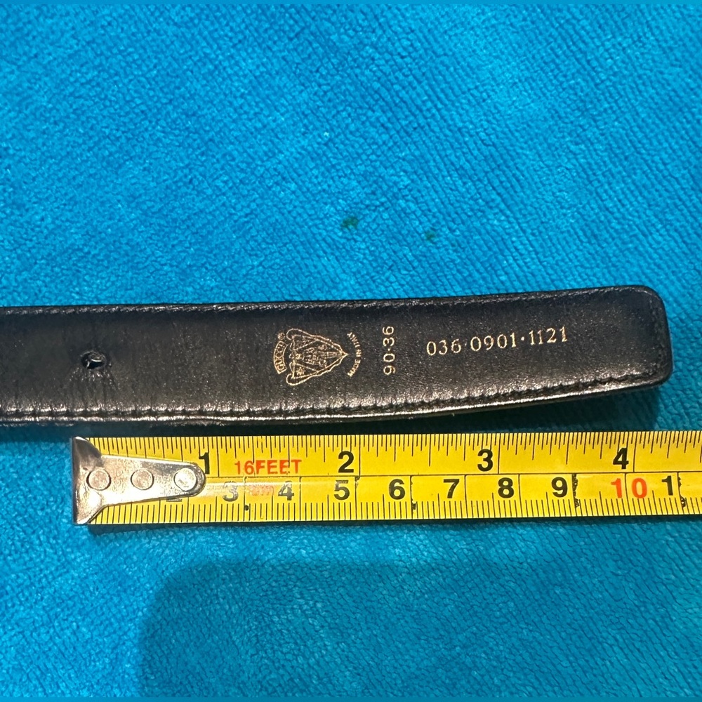 Vintage Authentic Gucci Reversible Leather Belt - Picture 9 of 10